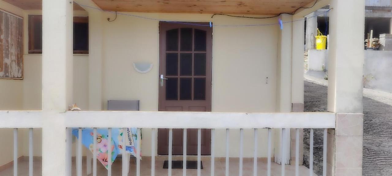 Ferienwohnung F2 Familial - Vue Imprenable Sur La Baie Du Marin Le Marin Exterior foto